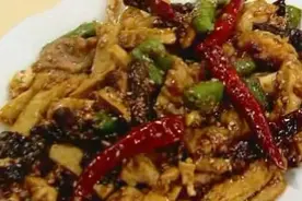 跟董浩叔叔学习麻辣芝麻鸡的做法，快来试试吧