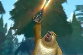 熊二用铁钳做爆米花真是太神奇，变身火钳侠帮助吉吉做手杖