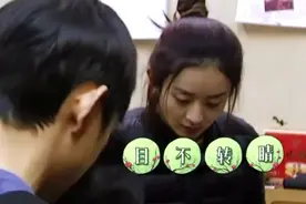 谢娜PK黄磊，谢娜的蒜苔兔丁，黄磊的油焖大虾，个个都绝