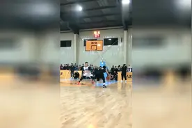 路人之王，军哥打败日本实力后卫夺冠，MVP！
