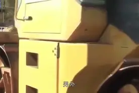 为什么农村修路只修水泥路，而不修柏油路这一点你可能不知道视频封面