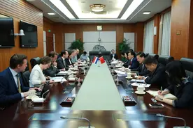 屈冬玉会见荷兰农业大臣图片