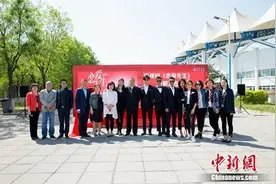 辛芷蕾《恋爱先生》变靳东“女神” 上演错综多角恋图片