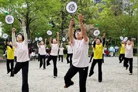 中国太极柔力球传入日本 成老人“广场舞”项目图片
