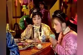 王熙凤大观园出尽风头，贾宝玉猜灯谜，预示贾家败落