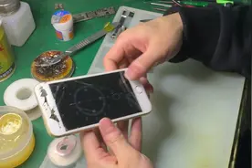 苹果6手机指南针导航屏幕全坏了，拆开修一修，秒变一台好机器视频封面