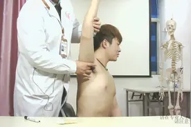 每日一穴位——极泉穴（腋臭的克星）