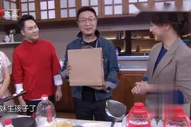 40岁春妮生下儿子，林永健来给孩子送礼物了，我妹妹真的不容易啊