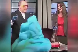 液体瞬间膨胀变固体的神奇化学试验