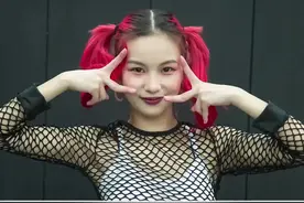   #itzy 双马尾老师像不像C位艺智？ #dalladalla #舞蹈教学 