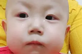 2岁白血病萌娃小海海，扎完针之后委屈哭了，看了好让人心疼！