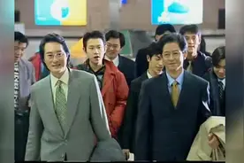 王志文走路都带风，这气场不是谁都能演出来的，浑身上下都是戏视频封面