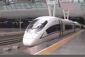 高铁每天高速运行，使用寿命是多少年呢？这下明白了视频封面