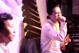 上海酒吧歌手白启少秒杀汪峰！现场走心演唱 你是我心爱的姑娘视频封面