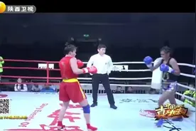 中国女将蔡颖颖巧用摔法，强力压制泰国女拳王，对手直接被打惨了视频封面