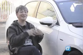 有了这个神器，再也不怕看不清后面了