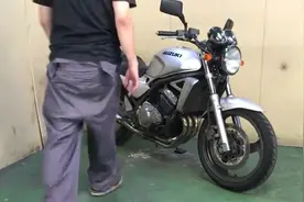 铃木GSX250FX声浪展示，告诉你什么叫四缸声浪！视频封面