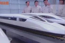 为什么高铁的座位，设计成左边2个右边3个？看完才明白其中奥妙！