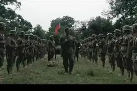 上校连长刚到连队，被士兵看不起，结果他对士兵的情况了如指掌视频封面