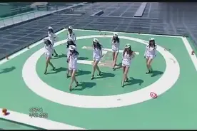 少女时代海军制服军舰热舞   性感不失清纯