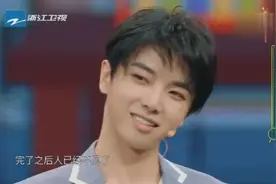 华晨宇大学同学透露，华晨宇想见前女友不敢见，还给前女友写过歌