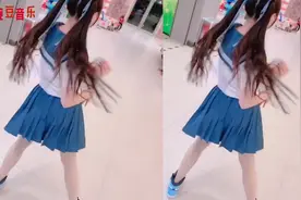 抖音蔡萝莉实力演绎最近超火的神曲，短时间迅速爆红，太可爱了