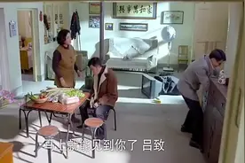 傻弟弟碰电线不小心触电险些身亡，不曾想哥哥特淡定视频封面