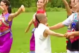 云南经典搞笑山歌对唱《十二大美女》看一次笑一次视频封面