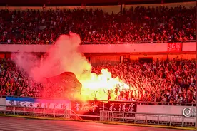 重温重庆球迷史上最震撼的球迷场面，724红色奥体高清视频视频封面