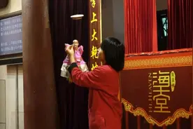 布袋戏之于闽南、台湾，是民间艺术喜闻乐见、不可或缺的文化形式视频封面
