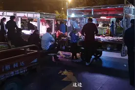  摆地摊做生意划算还是租铺面做生意划算？两者之间到底谁更好呢视频封面