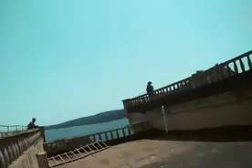 郭晓东舍己为人，袁弘踩着他肩膀消灭狙击手！他能成功解救大哥吗