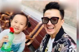 央视主持人杨帆，罕见在社交网晒女儿近照4岁女儿呆萌可爱视频封面
