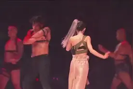 【蔡依林】 play我呸+特务J+大艺术家 抢眼的妖男舞团！视频封面