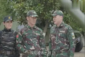 女孩保密父亲的工作被同学嘲笑，看新闻才知是特种兵，全班哇哇哭视频封面