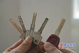 民警建议门锁三年应换“心”图片