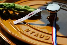 人肉背锅，背最大的锅——33cm的staub珐琅铸铁锅开箱、开锅图片