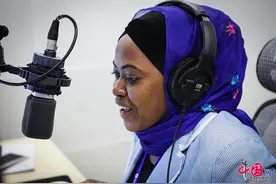 “一带一路”民心相通：坦桑尼亚主播的中国配音之路图片