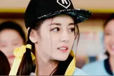 热巴郑爽叶思齐徐娇双马尾也有多重风格图片