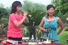 美女唢呐连吹带唱豫剧《花打朝》，熟悉的旋律，浓浓的家乡味！视频封面