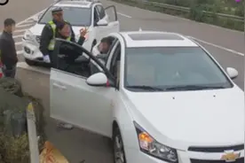 高速开车这样踩刹车，既简单又安全，新手要学会视频封面