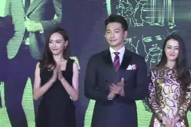 迪丽热巴这走路姿势一扭一扭的，太妖艳了呀，实力抢镜！视频封面