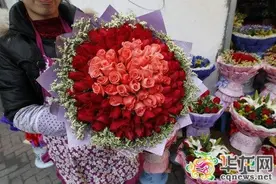 情人节遭遇货源地下雪 重庆玫瑰价格至少涨两倍图片