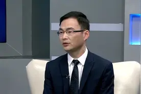 配偶去世,另一方能否直接将夫妻房产过户给子女继承?视频封面
