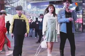 三里屯街拍，好久没见如此清纯的妹子了！太美了！视频封面