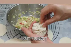 白菜素馅包子新做法~芝麻味，好吃又营养！还有详细包包子方法视频封面