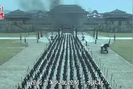三国演义：为何曹操总是亲自征战，属下没有统兵的将领吗视频封面