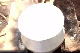 印度老奶奶用牛奶蒸米饭，最后撒上石榴拌着吃，看着很香