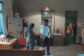 儿子要出远门特地回来向母亲道别，还仔细叮嘱要注意安全，好心酸视频封面