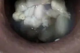 山村小伙自酿芭蕉酒, 一把芭蕉一个老罐一根毛竹, 自酿孝敬老父亲